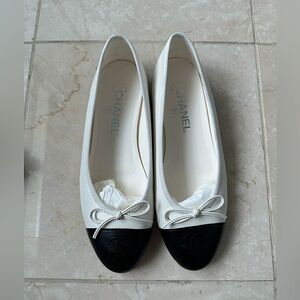 Chanel White Ballerina Flats size 38